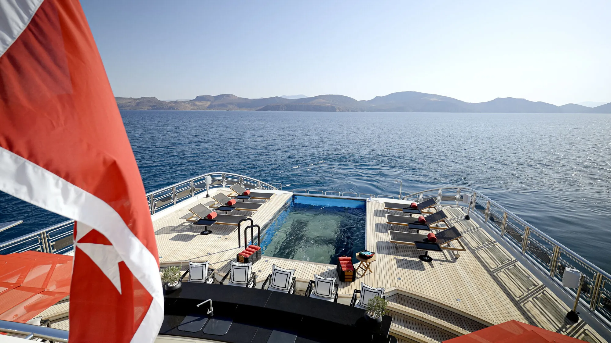 ALFA NERO infinity pool on aft deck