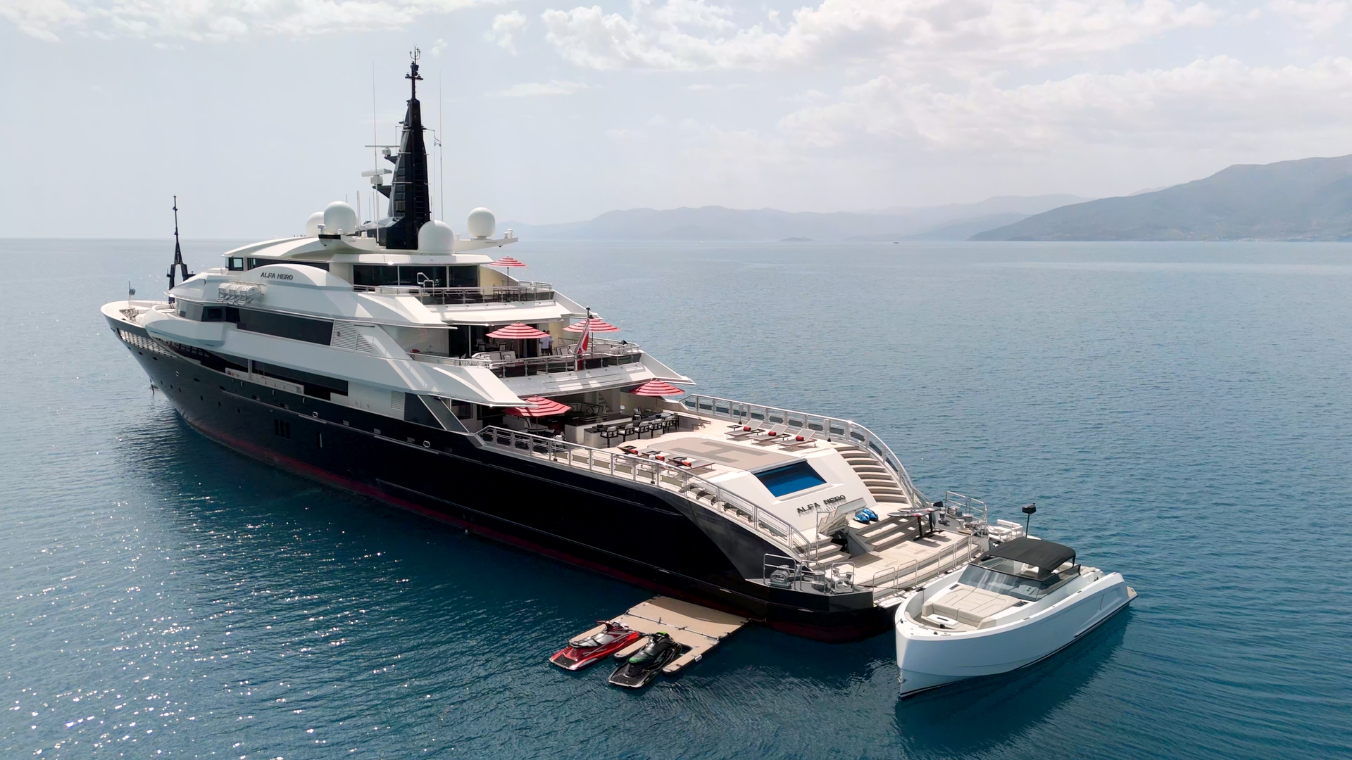 ALFA NERO exterior detail