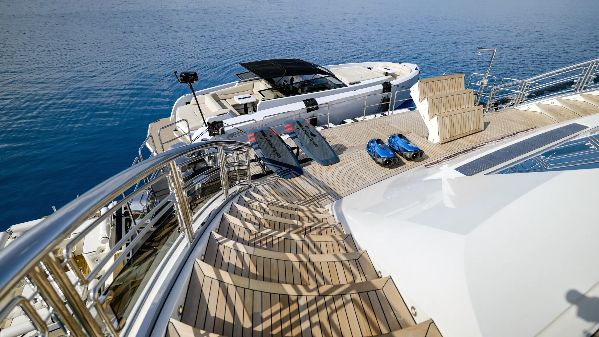 ALFA NERO Toys and Tenders